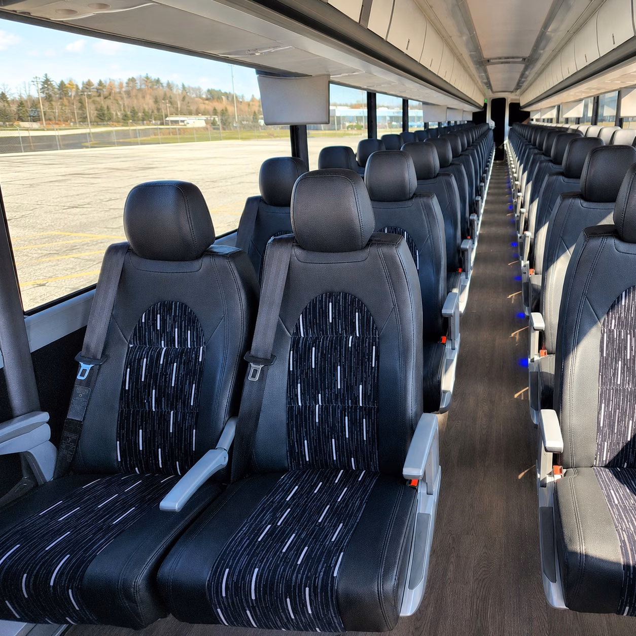 honolulu airport charter bus rentals for corporate groups