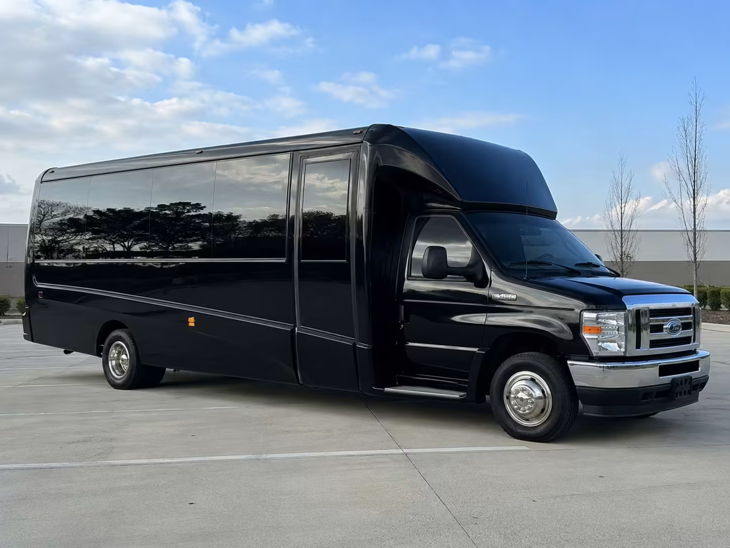 minibus rentals in honolulu for smaller prom groups
